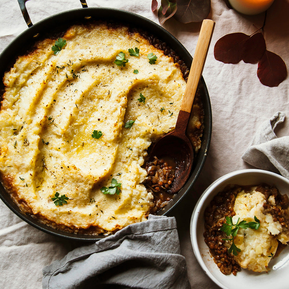 FRENCH ONION SHEPHERD’S PIE WITH LENTILS & CREAMY CAULIFLOWER POTATO MASH